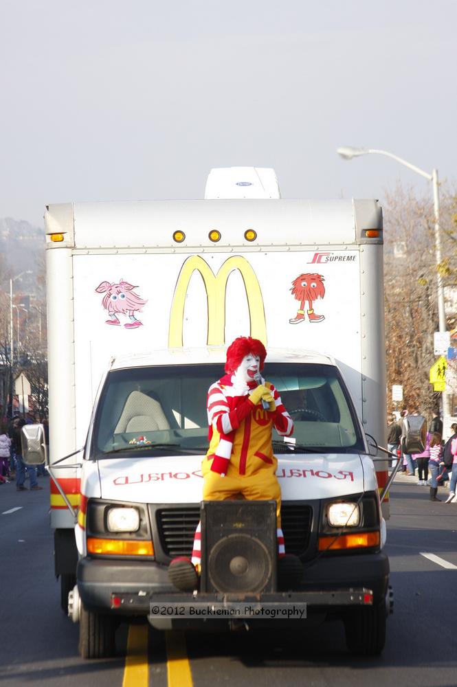 40th Annual Mayors Christmas Parade 2012\nPhotography by: Buckleman Photography\nall images ©2012 Buckleman Photography\nThe images displayed here are of low resolution;\nReprints available,  please contact us: \ngerard@bucklemanphotography.com\n410.608.7990\nbucklemanphotography.com\nFile Number - 5702.jpg