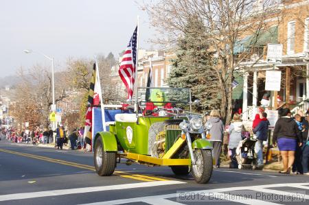 40th Annual Mayors Christmas Parade 2012\nPhotography by: Buckleman Photography\nall images ©2012 Buckleman Photography\nThe images displayed here are of low resolution;\nReprints available,  please contact us: \ngerard@bucklemanphotography.com\n410.608.7990\nbucklemanphotography.com\nFile Number 5742.jpg