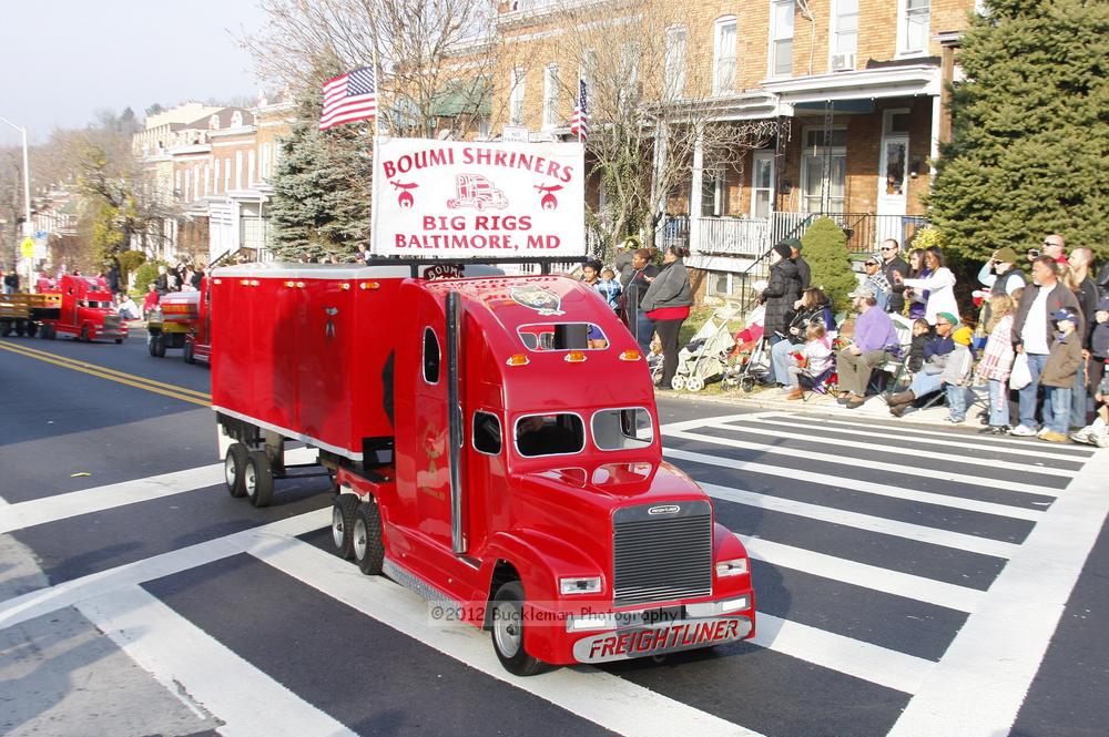 40th Annual Mayors Christmas Parade 2012\nPhotography by: Buckleman Photography\nall images ©2012 Buckleman Photography\nThe images displayed here are of low resolution;\nReprints available,  please contact us: \ngerard@bucklemanphotography.com\n410.608.7990\nbucklemanphotography.com\nFile Number 5756.jpg