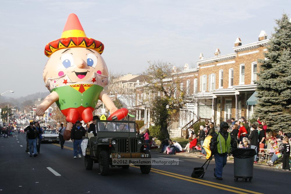 40th Annual Mayors Christmas Parade 2012\nPhotography by: Buckleman Photography\nall images ©2012 Buckleman Photography\nThe images displayed here are of low resolution;\nReprints available,  please contact us: \ngerard@bucklemanphotography.com\n410.608.7990\nbucklemanphotography.com\nFile Number 2463.jpg