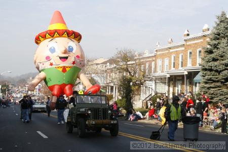 40th Annual Mayors Christmas Parade 2012\nPhotography by: Buckleman Photography\nall images ©2012 Buckleman Photography\nThe images displayed here are of low resolution;\nReprints available,  please contact us: \ngerard@bucklemanphotography.com\n410.608.7990\nbucklemanphotography.com\nFile Number 2463.jpg