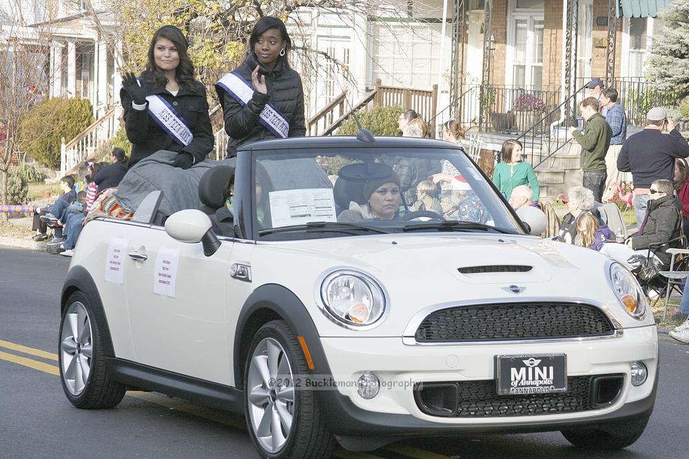 40th Annual Mayors Christmas Parade 2012\nPhotography by: Buckleman Photography\nall images ©2012 Buckleman Photography\nThe images displayed here are of low resolution;\nReprints available,  please contact us: \ngerard@bucklemanphotography.com\n410.608.7990\nbucklemanphotography.com\nFile Number 2534.jpg