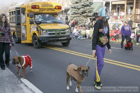 40th Annual Mayors Christmas Parade 2012\nPhotography by: Buckleman Photography\nall images ©2012 Buckleman Photography\nThe images displayed here are of low resolution;\nReprints available,  please contact us: \ngerard@bucklemanphotography.com\n410.608.7990\nbucklemanphotography.com\nFile Number 2546.jpg