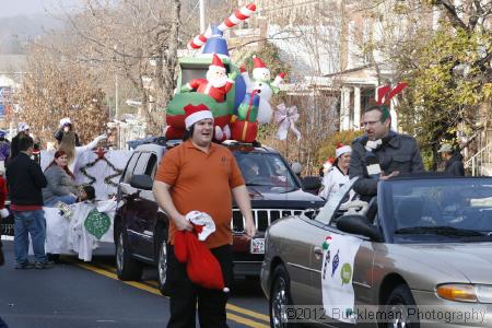 40th Annual Mayors Christmas Parade 2012\nPhotography by: Buckleman Photography\nall images ©2012 Buckleman Photography\nThe images displayed here are of low resolution;\nReprints available,  please contact us: \ngerard@bucklemanphotography.com\n410.608.7990\nbucklemanphotography.com\nFile Number 2613.jpg