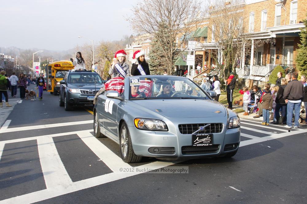 40th Annual Mayors Christmas Parade 2012\nPhotography by: Buckleman Photography\nall images ©2012 Buckleman Photography\nThe images displayed here are of low resolution;\nReprints available,  please contact us: \ngerard@bucklemanphotography.com\n410.608.7990\nbucklemanphotography.com\nFile Number 5906.jpg