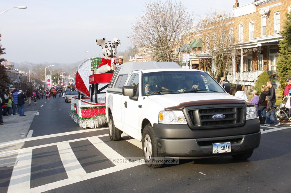 40th Annual Mayors Christmas Parade 2012\nPhotography by: Buckleman Photography\nall images ©2012 Buckleman Photography\nThe images displayed here are of low resolution;\nReprints available,  please contact us: \ngerard@bucklemanphotography.com\n410.608.7990\nbucklemanphotography.com\nFile Number 5987.jpg