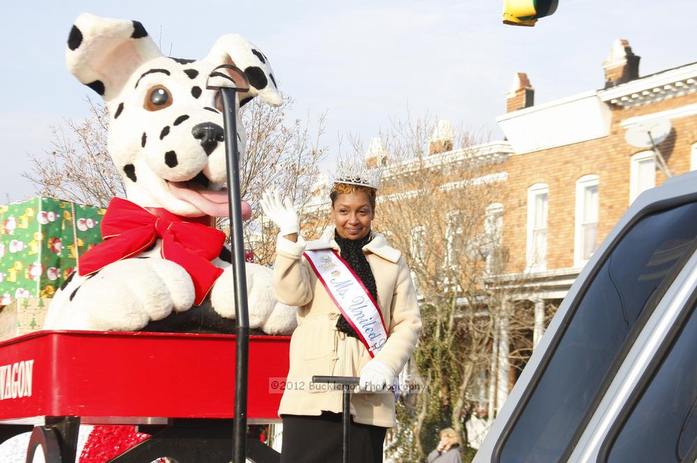 40th Annual Mayors Christmas Parade 2012\nPhotography by: Buckleman Photography\nall images ©2012 Buckleman Photography\nThe images displayed here are of low resolution;\nReprints available,  please contact us: \ngerard@bucklemanphotography.com\n410.608.7990\nbucklemanphotography.com\nFile Number 5988.jpg