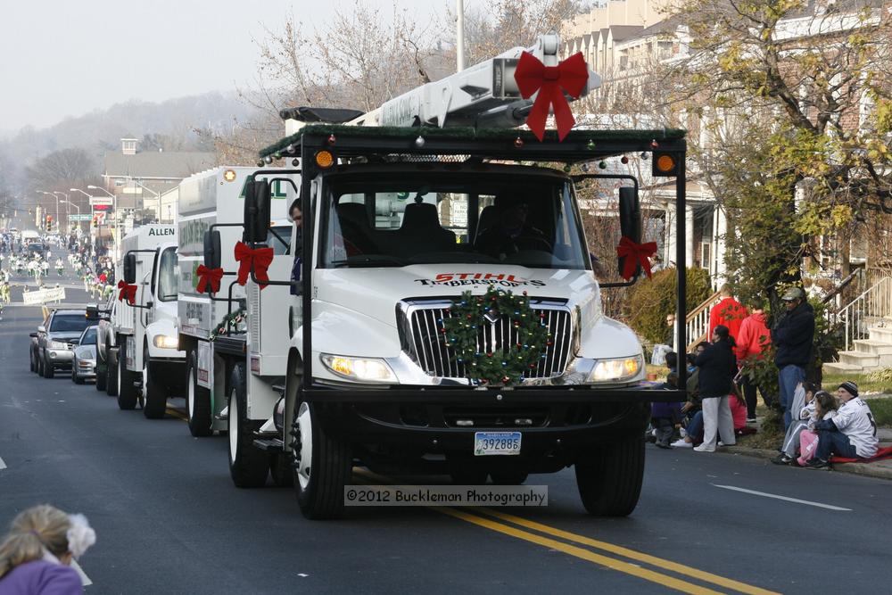 40th Annual Mayors Christmas Parade 2012\nPhotography by: Buckleman Photography\nall images ©2012 Buckleman Photography\nThe images displayed here are of low resolution;\nReprints available,  please contact us: \ngerard@bucklemanphotography.com\n410.608.7990\nbucklemanphotography.com\nFile Number 2660.jpg