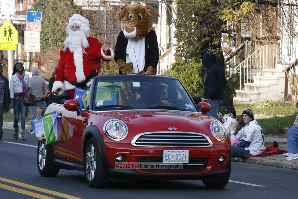 40th Annual Mayors Christmas Parade 2012\nPhotography by: Buckleman Photography\nall images ©2012 Buckleman Photography\nThe images displayed here are of low resolution;\nReprints available,  please contact us: \ngerard@bucklemanphotography.com\n410.608.7990\nbucklemanphotography.com\nFile Number 2694.jpg