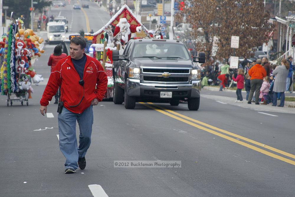 40th Annual Mayors Christmas Parade 2012\nPhotography by: Buckleman Photography\nall images ©2012 Buckleman Photography\nThe images displayed here are of low resolution;\nReprints available,  please contact us: \ngerard@bucklemanphotography.com\n410.608.7990\nbucklemanphotography.com\nFile Number 2819.jpg