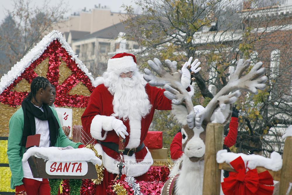 40th Annual Mayors Christmas Parade 2012\nPhotography by: Buckleman Photography\nall images ©2012 Buckleman Photography\nThe images displayed here are of low resolution;\nReprints available,  please contact us: \ngerard@bucklemanphotography.com\n410.608.7990\nbucklemanphotography.com\nFile Number 2823.jpg