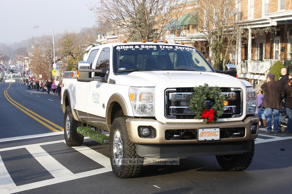 40th Annual Mayors Christmas Parade 2012\nPhotography by: Buckleman Photography\nall images ©2012 Buckleman Photography\nThe images displayed here are of low resolution;\nReprints available,  please contact us: \ngerard@bucklemanphotography.com\n410.608.7990\nbucklemanphotography.com\nFile Number 6048.jpg