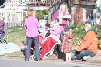 41st Annual Mayors Christmas Parade 2014 Division 1\nPhotography by: Buckleman Photography\nall images ©2014 Buckleman Photography\nThe images displayed here are of low resolution;\nReprints available, please contact us: \ngerard@bucklemanphotography.com\n410.608.7990\nbucklemanphotography.com\nFile number - 6463.jpg