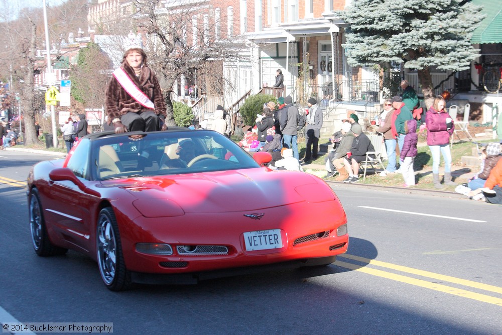 41st Annual Mayors Christmas Parade 2014 Division 1\nPhotography by: Buckleman Photography\nall images ©2014 Buckleman Photography\nThe images displayed here are of low resolution;\nReprints available, please contact us: \ngerard@bucklemanphotography.com\n410.608.7990\nbucklemanphotography.com\nFile number - 6588.jpg