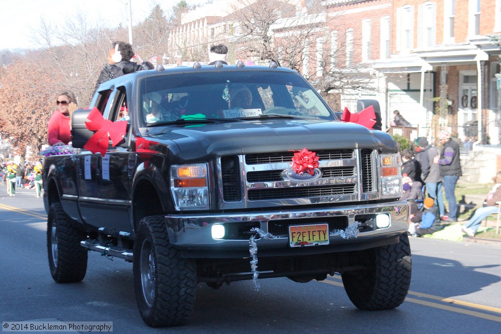 41st Annual Mayors Christmas Parade 2014 Division 1\nPhotography by: Buckleman Photography\nall images ©2014 Buckleman Photography\nThe images displayed here are of low resolution;\nReprints available, please contact us: \ngerard@bucklemanphotography.com\n410.608.7990\nbucklemanphotography.com\nFile number - 6626.jpg