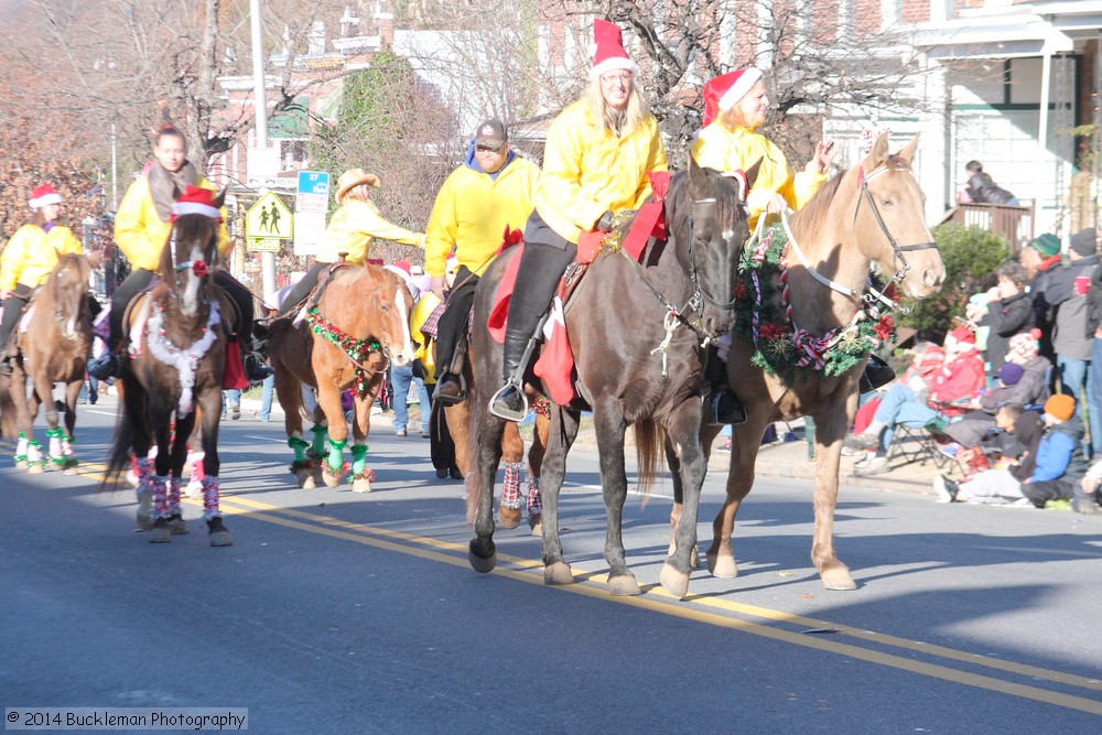 41st Annual Mayors Christmas Parade 2014 Division 1\nPhotography by: Buckleman Photography\nall images ©2014 Buckleman Photography\nThe images displayed here are of low resolution;\nReprints available, please contact us: \ngerard@bucklemanphotography.com\n410.608.7990\nbucklemanphotography.com\nFile number - 6640.jpg