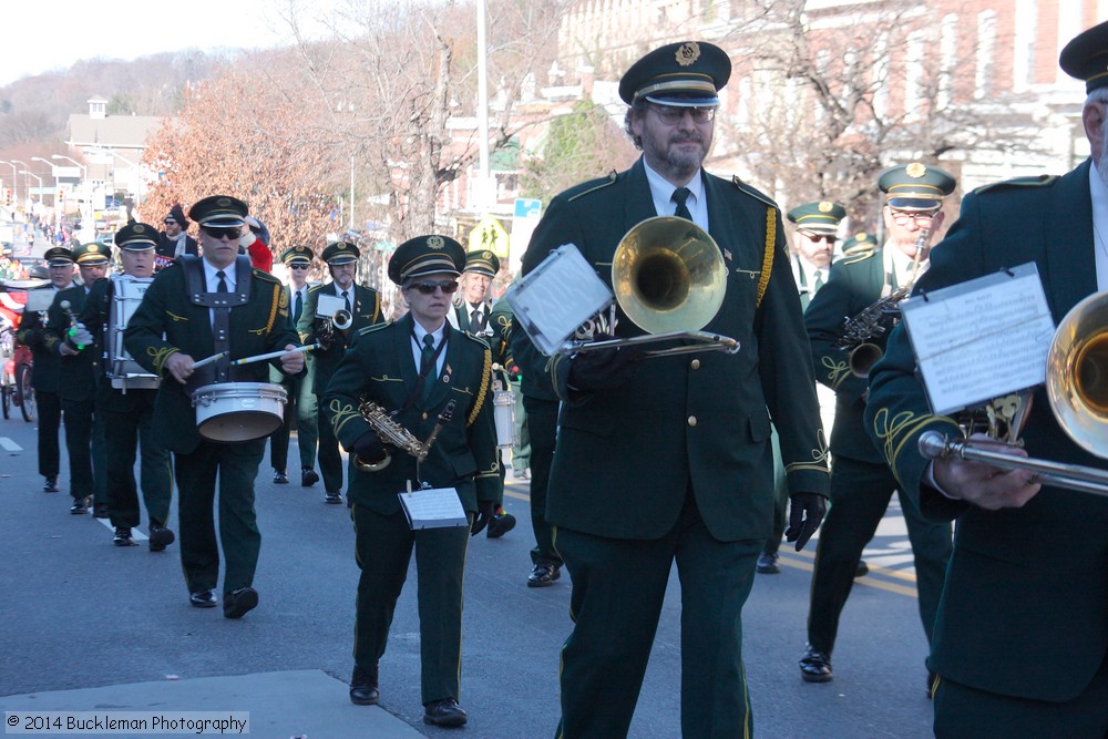 41st Annual Mayors Christmas Parade 2014 Division 1\nPhotography by: Buckleman Photography\nall images ©2014 Buckleman Photography\nThe images displayed here are of low resolution;\nReprints available, please contact us: \ngerard@bucklemanphotography.com\n410.608.7990\nbucklemanphotography.com\nFile number - 6655.jpg