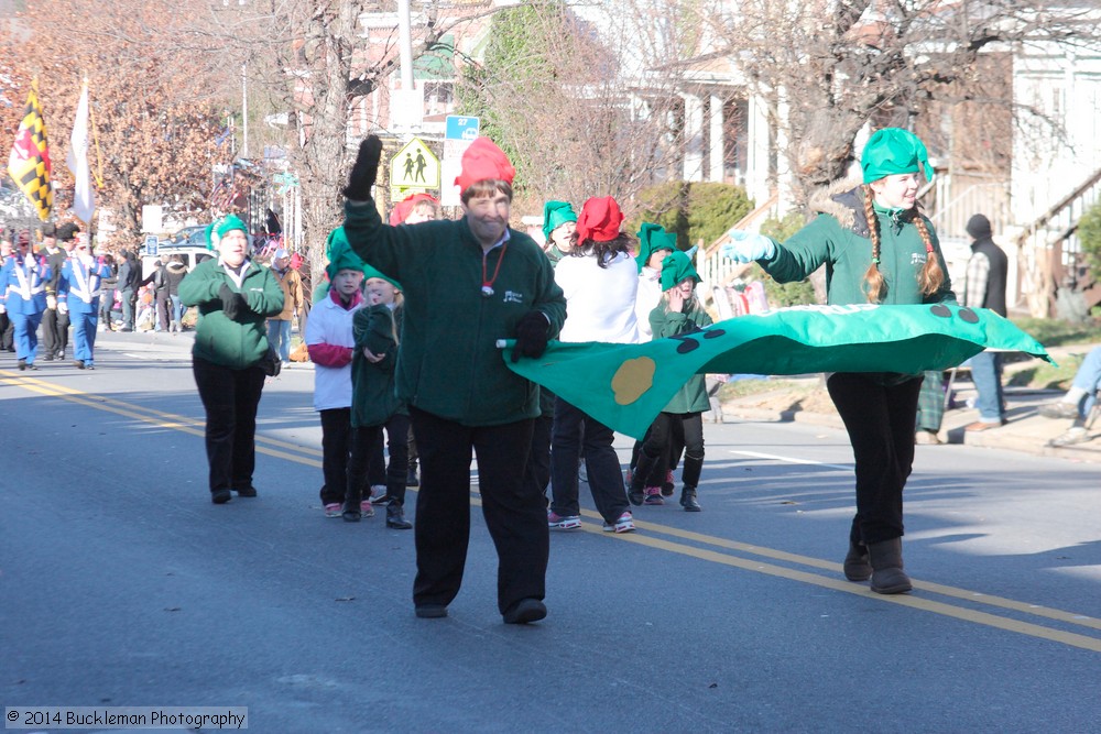 41st Annual Mayors Christmas Parade 2014 Division 1\nPhotography by: Buckleman Photography\nall images ©2014 Buckleman Photography\nThe images displayed here are of low resolution;\nReprints available, please contact us: \ngerard@bucklemanphotography.com\n410.608.7990\nbucklemanphotography.com\nFile number - 6687.jpg