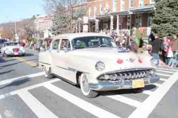 41st Annual Mayors Christmas Parade 2014 Division 1\nPhotography by: Buckleman Photography\nall images ©2014 Buckleman Photography\nThe images displayed here are of low resolution;\nReprints available, please contact us: \ngerard@bucklemanphotography.com\n410.608.7990\nbucklemanphotography.com\nFile number - 9620.jpg