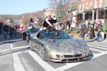 41st Annual Mayors Christmas Parade 2014 Division 1\nPhotography by: Buckleman Photography\nall images ©2014 Buckleman Photography\nThe images displayed here are of low resolution;\nReprints available, please contact us: \ngerard@bucklemanphotography.com\n410.608.7990\nbucklemanphotography.com\nFile number - 9658.jpg