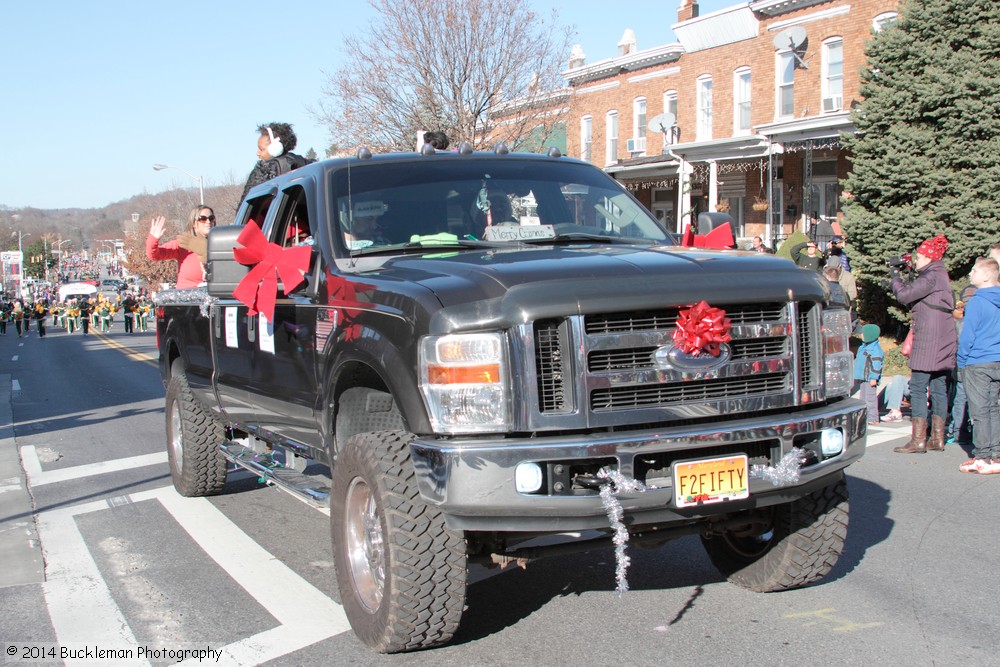 41st Annual Mayors Christmas Parade 2014 Division 1\nPhotography by: Buckleman Photography\nall images ©2014 Buckleman Photography\nThe images displayed here are of low resolution;\nReprints available, please contact us: \ngerard@bucklemanphotography.com\n410.608.7990\nbucklemanphotography.com\nFile number - 9689.jpg