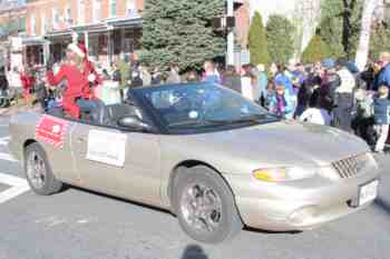 41st Annual Mayors Christmas Parade 2014 Division 1\nPhotography by: Buckleman Photography\nall images ©2014 Buckleman Photography\nThe images displayed here are of low resolution;\nReprints available, please contact us: \ngerard@bucklemanphotography.com\n410.608.7990\nbucklemanphotography.com\nFile number - 9720.jpg