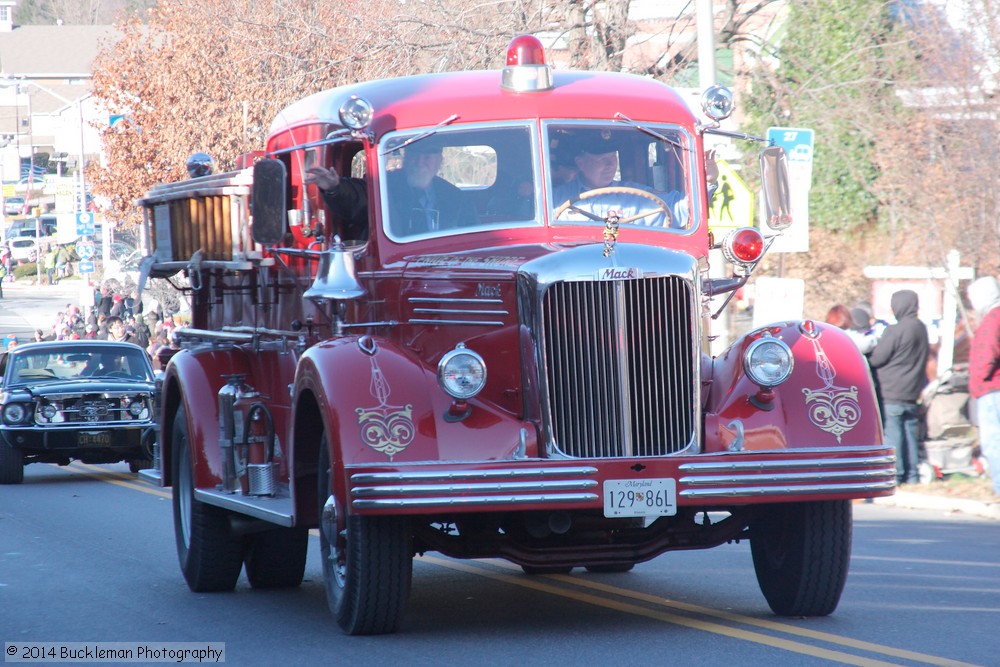 41st Annual Mayors Christmas Parade 2014 - Division 2\nPhotography by: Buckleman Photography\nall images ©2014 Buckleman Photography\nThe images displayed here are of low resolution;\nReprints available, please contact us: \ngerard@bucklemanphotography.com\n410.608.7990\nbucklemanphotography.com\nFile Number - 6761.jpg