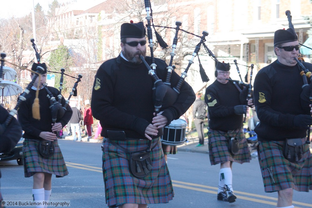 41st Annual Mayors Christmas Parade 2014 - Division 2\nPhotography by: Buckleman Photography\nall images ©2014 Buckleman Photography\nThe images displayed here are of low resolution;\nReprints available, please contact us: \ngerard@bucklemanphotography.com\n410.608.7990\nbucklemanphotography.com\nFile Number - 6868.jpg