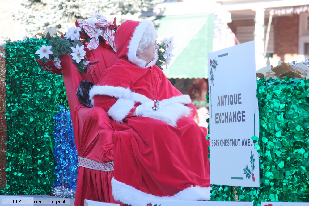 41st Annual Mayors Christmas Parade 2014 - Division 2\nPhotography by: Buckleman Photography\nall images ©2014 Buckleman Photography\nThe images displayed here are of low resolution;\nReprints available, please contact us: \ngerard@bucklemanphotography.com\n410.608.7990\nbucklemanphotography.com\nFile Number - 6875.jpg