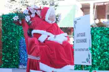 41st Annual Mayors Christmas Parade 2014 - Division 2\nPhotography by: Buckleman Photography\nall images ©2014 Buckleman Photography\nThe images displayed here are of low resolution;\nReprints available, please contact us: \ngerard@bucklemanphotography.com\n410.608.7990\nbucklemanphotography.com\nFile Number - 6875.jpg