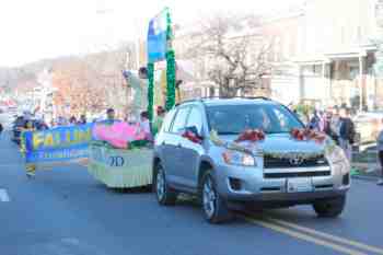 41st Annual Mayors Christmas Parade 2014 - Division 2\nPhotography by: Buckleman Photography\nall images ©2014 Buckleman Photography\nThe images displayed here are of low resolution;\nReprints available, please contact us: \ngerard@bucklemanphotography.com\n410.608.7990\nbucklemanphotography.com\nFile Number - 6921.jpg