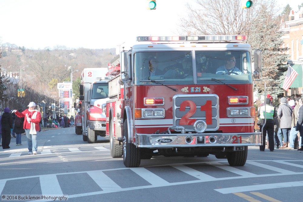 41st Annual Mayors Christmas Parade 2014 Division 1\nPhotography by: Buckleman Photography\nall images ©2014 Buckleman Photography\nThe images displayed here are of low resolution;\nReprints available, please contact us: \ngerard@bucklemanphotography.com\n410.608.7990\nbucklemanphotography.com\nFile number - 9786.jpg