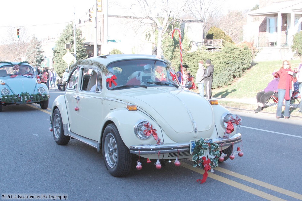 41st Annual Mayors Christmas Parade 2014 Division 1\nPhotography by: Buckleman Photography\nall images ©2014 Buckleman Photography\nThe images displayed here are of low resolution;\nReprints available, please contact us: \ngerard@bucklemanphotography.com\n410.608.7990\nbucklemanphotography.com\nFile number - 9835.jpg