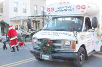 41st Annual Mayors Christmas Parade 2014 Division 1\nPhotography by: Buckleman Photography\nall images ©2014 Buckleman Photography\nThe images displayed here are of low resolution;\nReprints available, please contact us: \ngerard@bucklemanphotography.com\n410.608.7990\nbucklemanphotography.com\nFile number - 9931.jpg