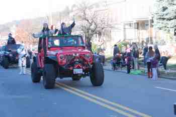 41st Annual Mayors Christmas Parade 2014 - Division 3\nPhotography by: Buckleman Photography\nall images ©2014 Buckleman Photography\nThe images displayed here are of low resolution;\nReprints available, please contact us:\ngerard@bucklemanphotography.com\n410.608.7990\nbucklemanphotography.com\nFile Number - 6936.jpg