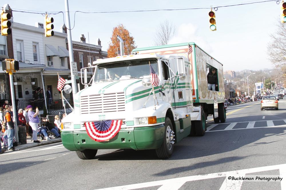 42nd Annual Mayors Christmas Parade Division 1 2015\nPhotography by: Buckleman Photography\nall images ©2015 Buckleman Photography\nThe images displayed here are of low resolution;\nReprints & Website usage available, please contact us: \ngerard@bucklemanphotography.com\n410.608.7990\nbucklemanphotography.com\n2531.jpg