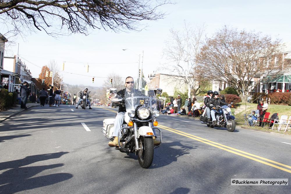 42nd Annual Mayors Christmas Parade Division 1 2015\nPhotography by: Buckleman Photography\nall images ©2015 Buckleman Photography\nThe images displayed here are of low resolution;\nReprints & Website usage available, please contact us: \ngerard@bucklemanphotography.com\n410.608.7990\nbucklemanphotography.com\n2543.jpg