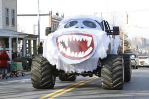 42nd Annual Mayors Christmas Parade Division 1 2015\nPhotography by: Buckleman Photography\nall images ©2015 Buckleman Photography\nThe images displayed here are of low resolution;\nReprints & Website usage available, please contact us: \ngerard@bucklemanphotography.com\n410.608.7990\nbucklemanphotography.com\n2701.jpg