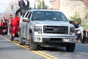 42nd Annual Mayors Christmas Parade Division 1 2015\nPhotography by: Buckleman Photography\nall images ©2015 Buckleman Photography\nThe images displayed here are of low resolution;\nReprints & Website usage available, please contact us: \ngerard@bucklemanphotography.com\n410.608.7990\nbucklemanphotography.com\n7648.jpg