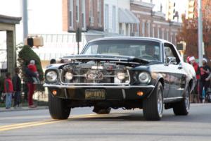 42nd Annual Mayors Christmas Parade Division 2 2015\nPhotography by: Buckleman Photography\nall images ©2015 Buckleman Photography\nThe images displayed here are of low resolution;\nReprints & Website usage available, please contact us: \ngerard@bucklemanphotography.com\n410.608.7990\nbucklemanphotography.com\n2949.jpg