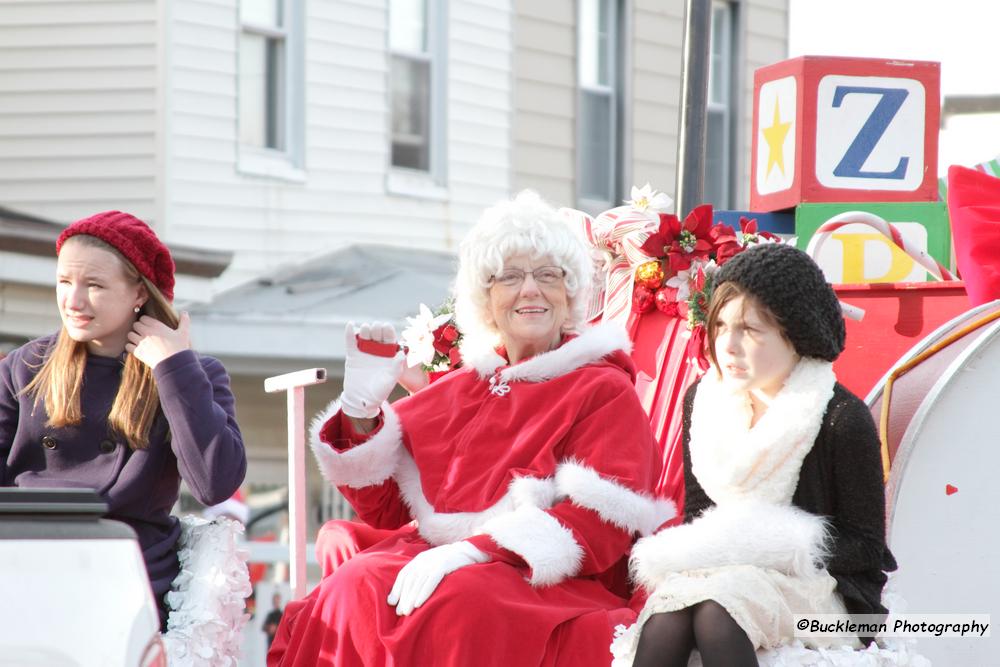 42nd Annual Mayors Christmas Parade Division 2 2015\nPhotography by: Buckleman Photography\nall images ©2015 Buckleman Photography\nThe images displayed here are of low resolution;\nReprints & Website usage available, please contact us: \ngerard@bucklemanphotography.com\n410.608.7990\nbucklemanphotography.com\n3061.jpg