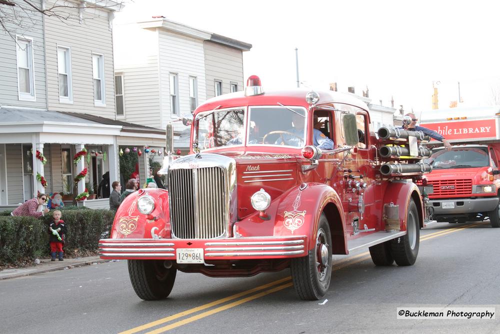 42nd Annual Mayors Christmas Parade Division 2 2015\nPhotography by: Buckleman Photography\nall images ©2015 Buckleman Photography\nThe images displayed here are of low resolution;\nReprints & Website usage available, please contact us: \ngerard@bucklemanphotography.com\n410.608.7990\nbucklemanphotography.com\n3068.jpg