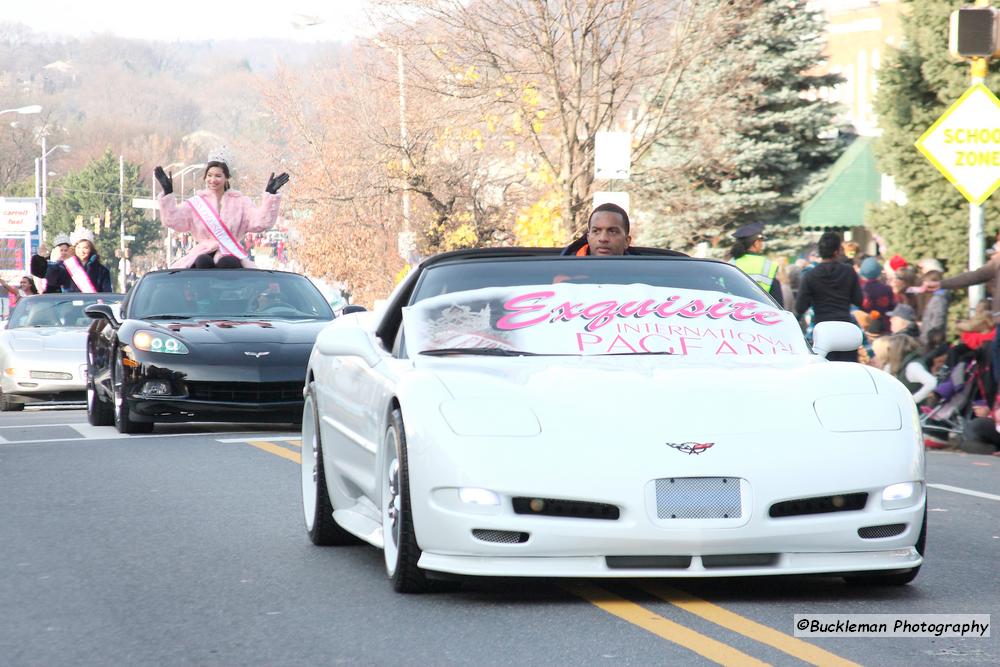 42nd Annual Mayors Christmas Parade Division 2 2015\nPhotography by: Buckleman Photography\nall images ©2015 Buckleman Photography\nThe images displayed here are of low resolution;\nReprints & Website usage available, please contact us: \ngerard@bucklemanphotography.com\n410.608.7990\nbucklemanphotography.com\n7899.jpg