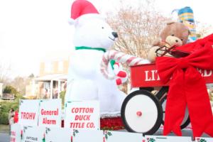 42nd Annual Mayors Christmas Parade Division 2 2015\nPhotography by: Buckleman Photography\nall images ©2015 Buckleman Photography\nThe images displayed here are of low resolution;\nReprints & Website usage available, please contact us: \ngerard@bucklemanphotography.com\n410.608.7990\nbucklemanphotography.com\n7975.jpg