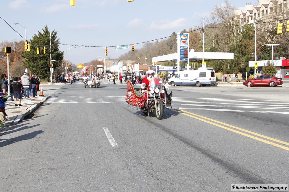 45th Annual Mayors Christmas Parade 2017\nPhotography by: Buckleman Photography\nall images ©2017 Buckleman Photography\nThe images displayed here are of low resolution;\nReprints available, please contact us: \ngerard@bucklemanphotography.com\n410.608.7990\nbucklemanphotography.com\n8259.CR2