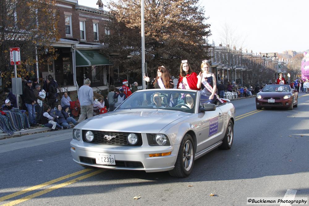 45th Annual Mayors Christmas Parade 2017\nPhotography by: Buckleman Photography\nall images ©2017 Buckleman Photography\nThe images displayed here are of low resolution;\nReprints available, please contact us: \ngerard@bucklemanphotography.com\n410.608.7990\nbucklemanphotography.com\n8613.CR2