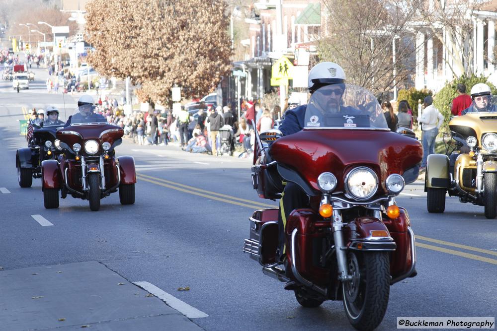 45th Annual Mayors Christmas Parade 2017\nPhotography by: Buckleman Photography\nall images ©2017 Buckleman Photography\nThe images displayed here are of low resolution;\nReprints available, please contact us: \ngerard@bucklemanphotography.com\n410.608.7990\nbucklemanphotography.com\n8631.CR2