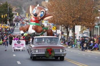 47th Annual Mayors Christmas Parade 2019\nPhotography by: Buckleman Photography\nall images ©2019 Buckleman Photography\nThe images displayed here are of low resolution;\nReprints available, please contact us:\ngerard@bucklemanphotography.com\n410.608.7990\nbucklemanphotography.com\n0757.CR2