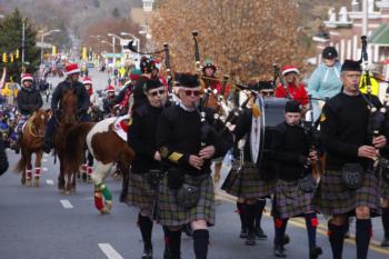 47th Annual Mayors Christmas Parade 2019\nPhotography by: Buckleman Photography\nall images ©2019 Buckleman Photography\nThe images displayed here are of low resolution;\nReprints available, please contact us:\ngerard@bucklemanphotography.com\n410.608.7990\nbucklemanphotography.com\n0871.CR2