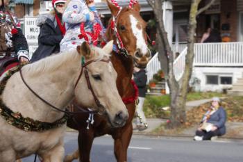 47th Annual Mayors Christmas Parade 2019\nPhotography by: Buckleman Photography\nall images ©2019 Buckleman Photography\nThe images displayed here are of low resolution;\nReprints available, please contact us:\ngerard@bucklemanphotography.com\n410.608.7990\nbucklemanphotography.com\n0883.CR2